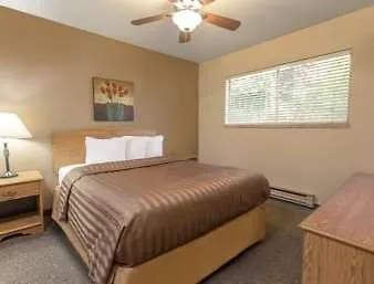 Travelodge By Wyndham Seattle University Motel